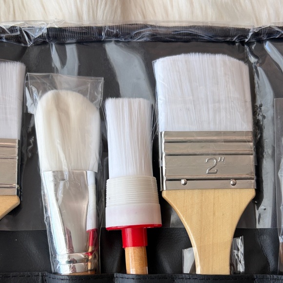 Black Paint Brush Set with Case - Picture 5 of 7